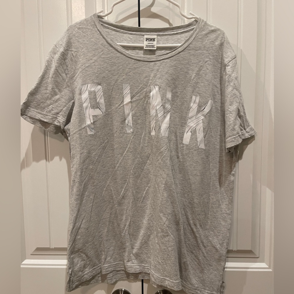 🔥🔥🔥 VS Pink Campus Tee